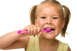 little-girl-brushing